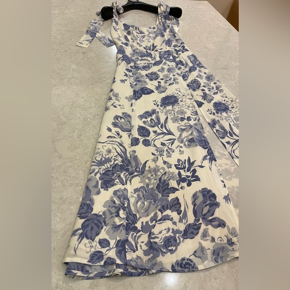 NEW Reformation Twilight Floral Midi Dress in Size 0 - Picture 6 of 16